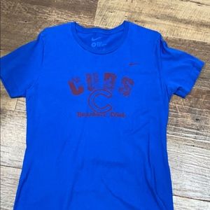 Nike Women’s Chicago Cubs Shirt